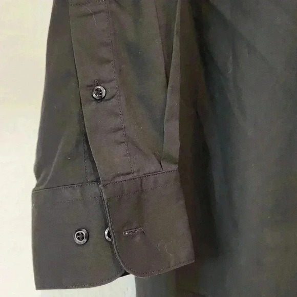 Wall Street Classic Fit Button Down Shirt - Picture 4 of 9